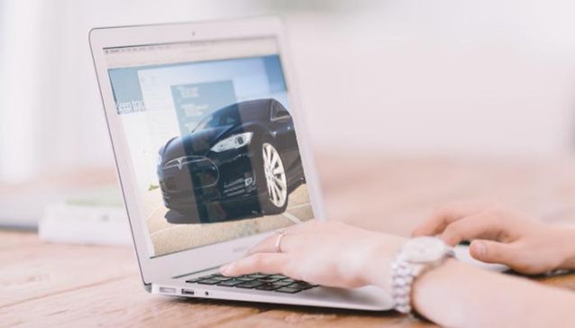 Chercher une assurance auto pour voiture électrique sur Internet 